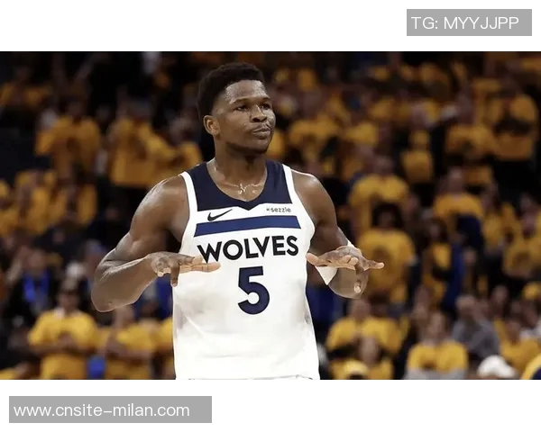 爱德华兹第三节火力全开9中7狂砍21分三节合计31分5篮板表现惊艳