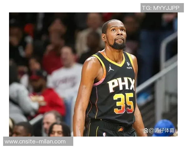 杜兰特强势突破帽掉戈贝尔芬奇不满遭罚一T引发争议 杜兰特强势突破帽掉戈贝尔芬奇不满遭罚一T引发争议